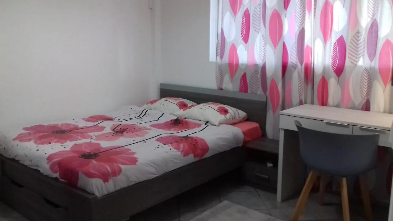 Greg House Apartment Pointe-a-Pitre
