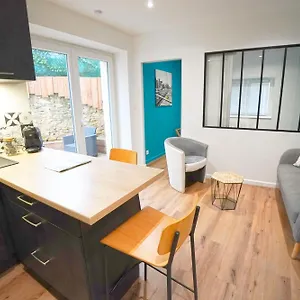 studio-renove-rdc-terrasse-exterieur-paysage.hotels-rhonealpes.com/